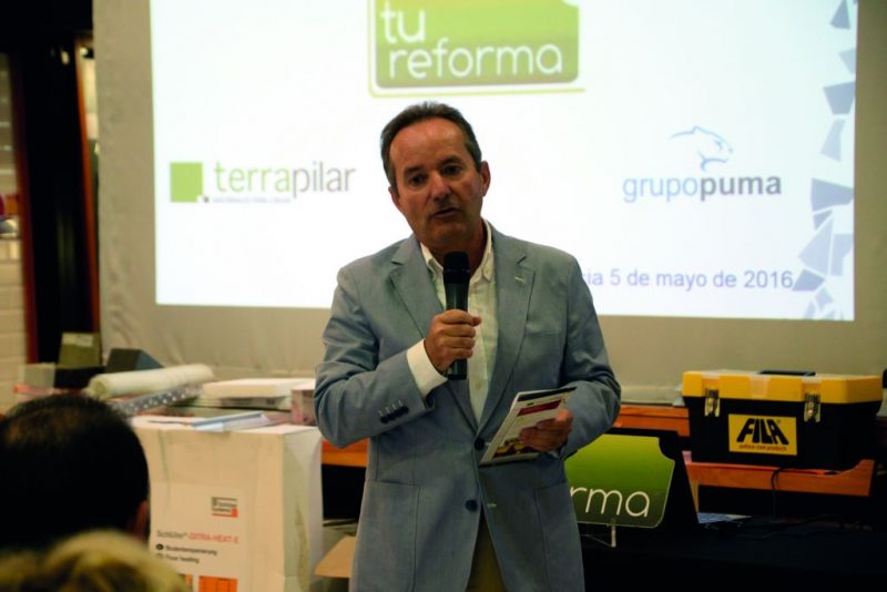 Antonio Ballester durante uno de los Meeting Shops de 'tureforma' para profesionales en Terrapilar (Murcia)