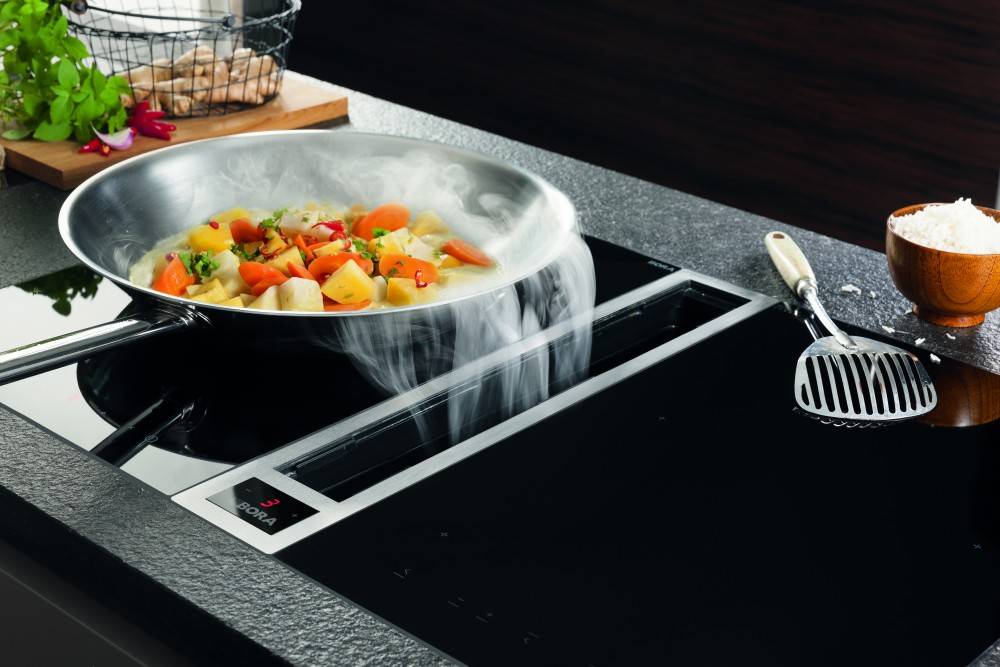 BORA Basic: Placa de cocción y extractor de superficie como sistema  compacto para cualquier cocina