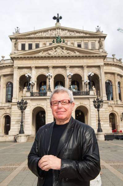 Daniel Libeskind vor der Alten Oper Frankfurt im Rahmen der Pressekonferenz für Programmvorschau Alte Oper Frankfurt für die Saison 2015/2016 im Lisztsaal der Alten Oper Frankfurt am Donnerstag, 05.03.2015 in Frankfurt am Main