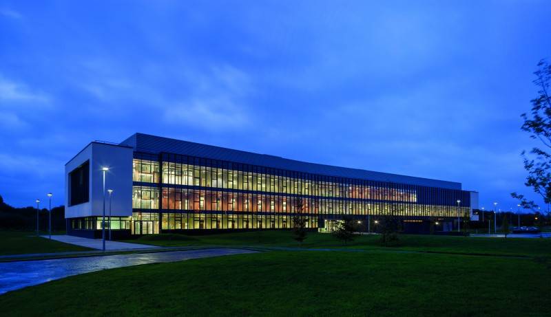 NUIGBiosciencesResearchBuilding_WarrenJagger_NightExteriorView
