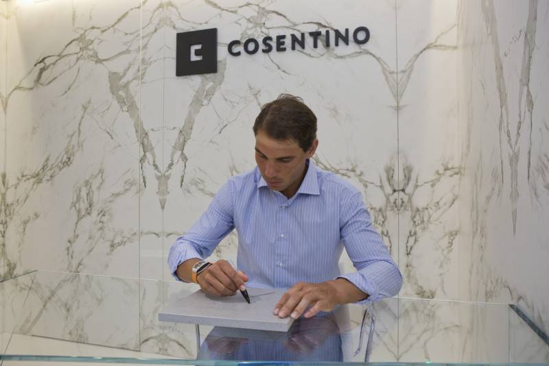 nadal_firma_dekton