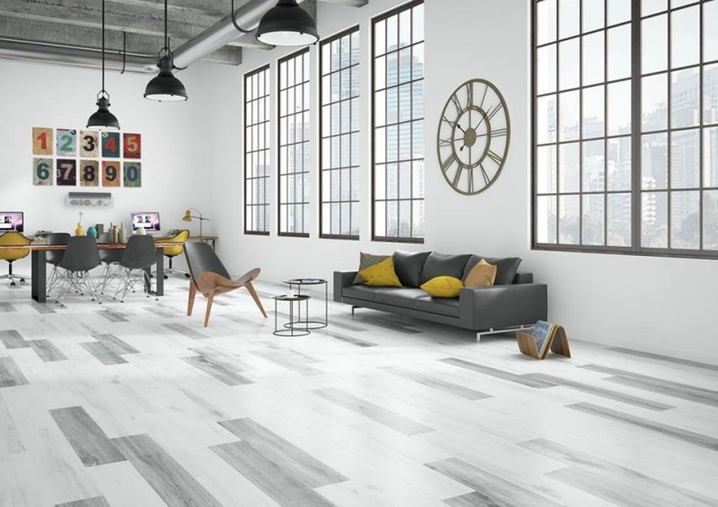Estudio-decorado-con-porcelanico-MySoho-linea-Malaca