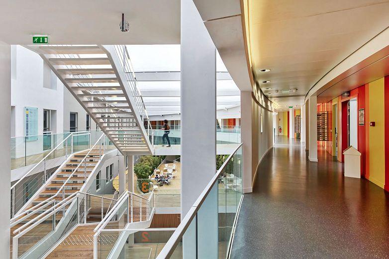 escuela-de-negocios-novancia-de-paris-_782_651